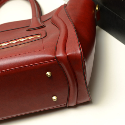 L-207高端大牌工艺古典复古笑脸牌杀手包 时尚与复古的完美融合