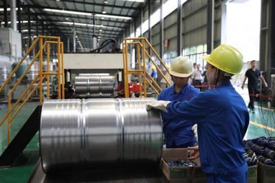 自贡一季度经济亮点 GDP增速16%，电站锅炉与皮革制品产销两旺